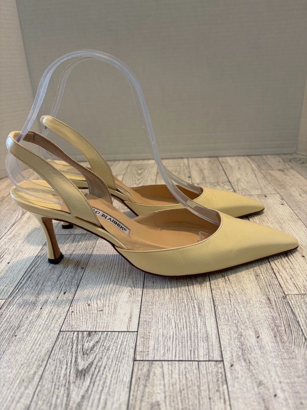 MANOLO BLAHNIK Carolyne  Leather Sling Back Heels Size EU 37.5 Pale Yellow